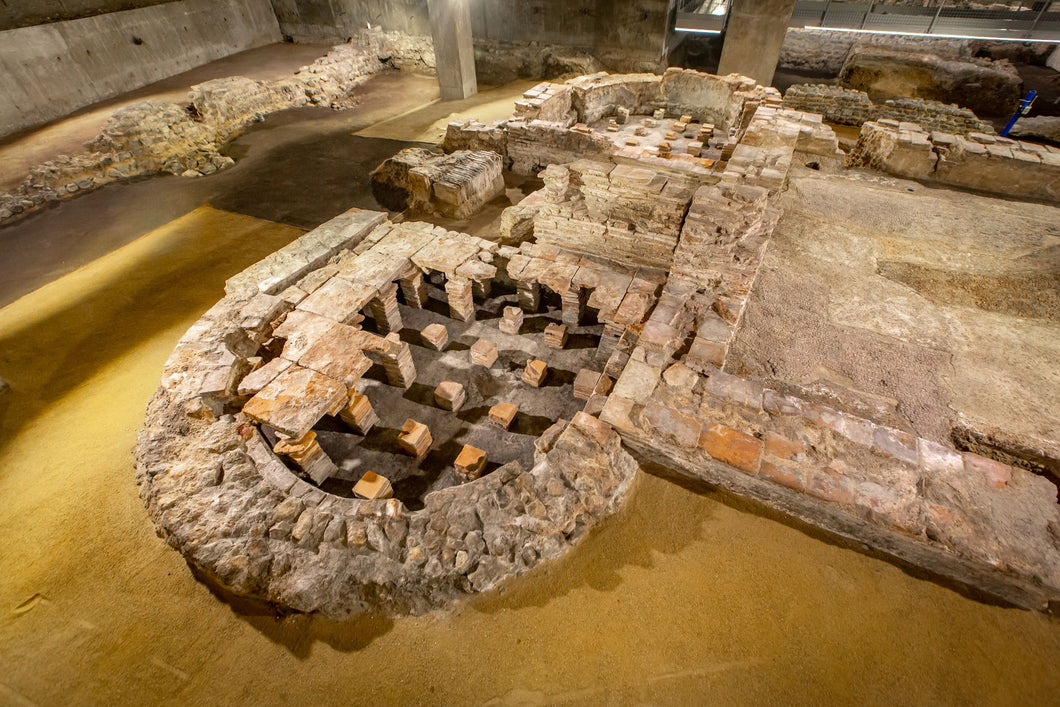 Leisure in Roman London: battling gladiators to sumptuous baths